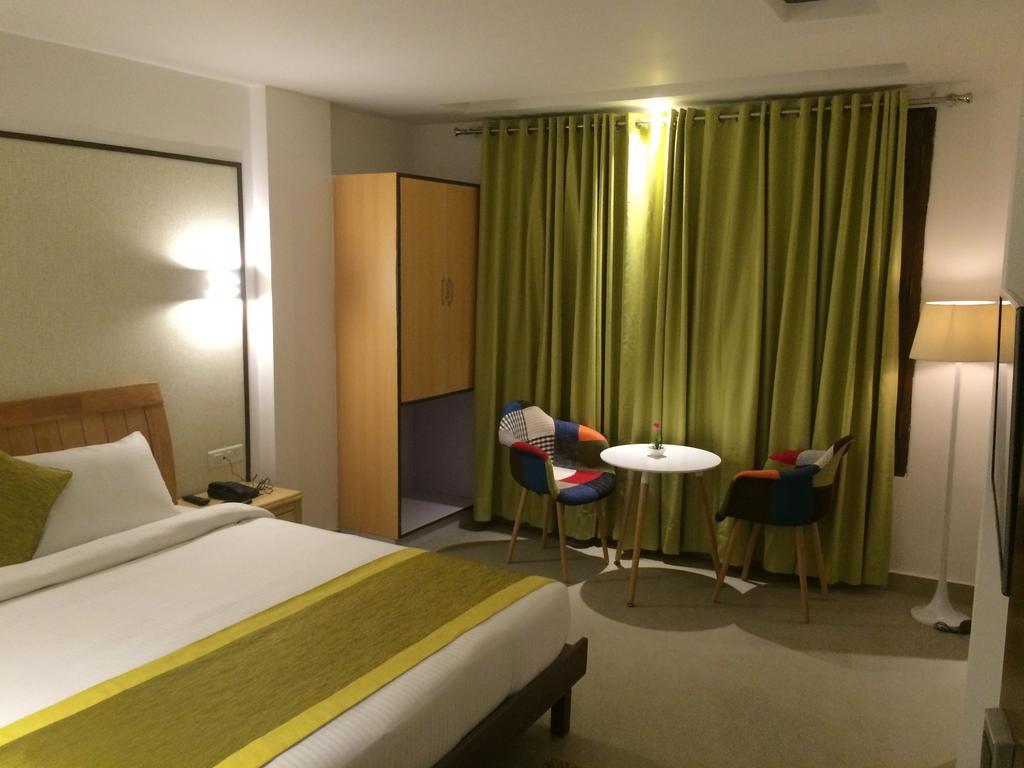Resort Eutopia Kandāghāt Rom bilde